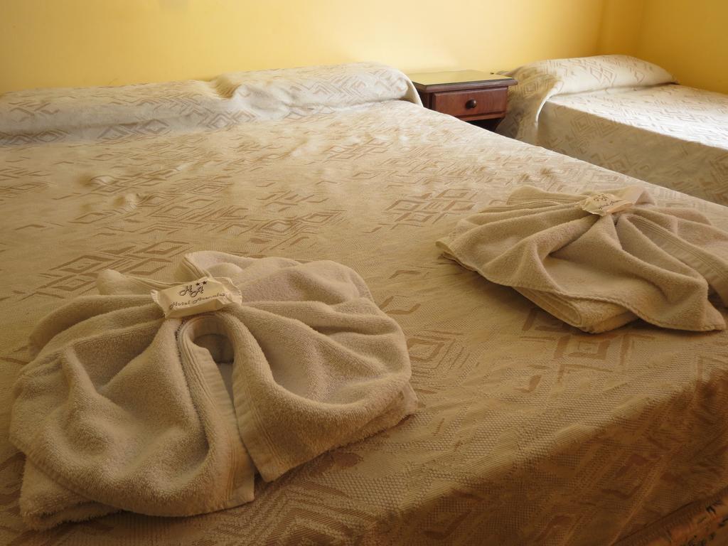 Hotel Arenales Villa Carlos Paz Værelse billede
